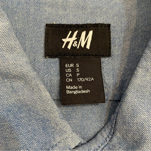 H&M Men’s Denim Style Button Up Shirt Size Small - Picture 6 of 7